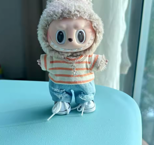 Labubu "Cozy Nook" (Pelúcia de Bolso - ~10 cm)